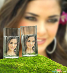 Fotomontaje online en vasos con agua